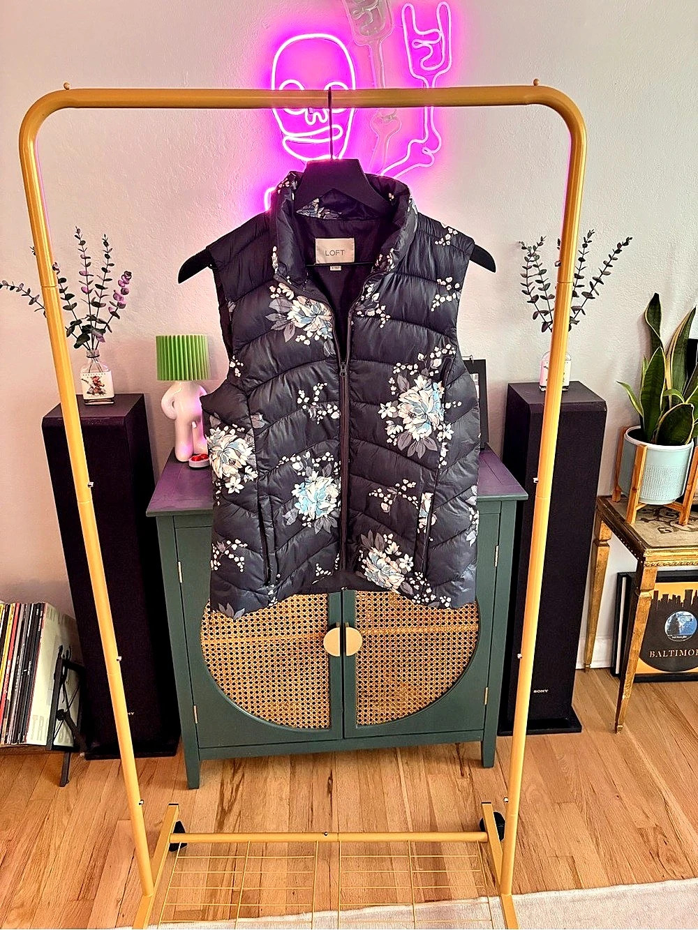 LOFT Floral Puffer Vest Black & Blue Small Like New